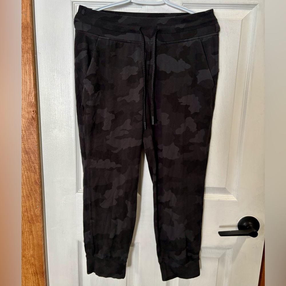 Lululemon Jogger Cropped